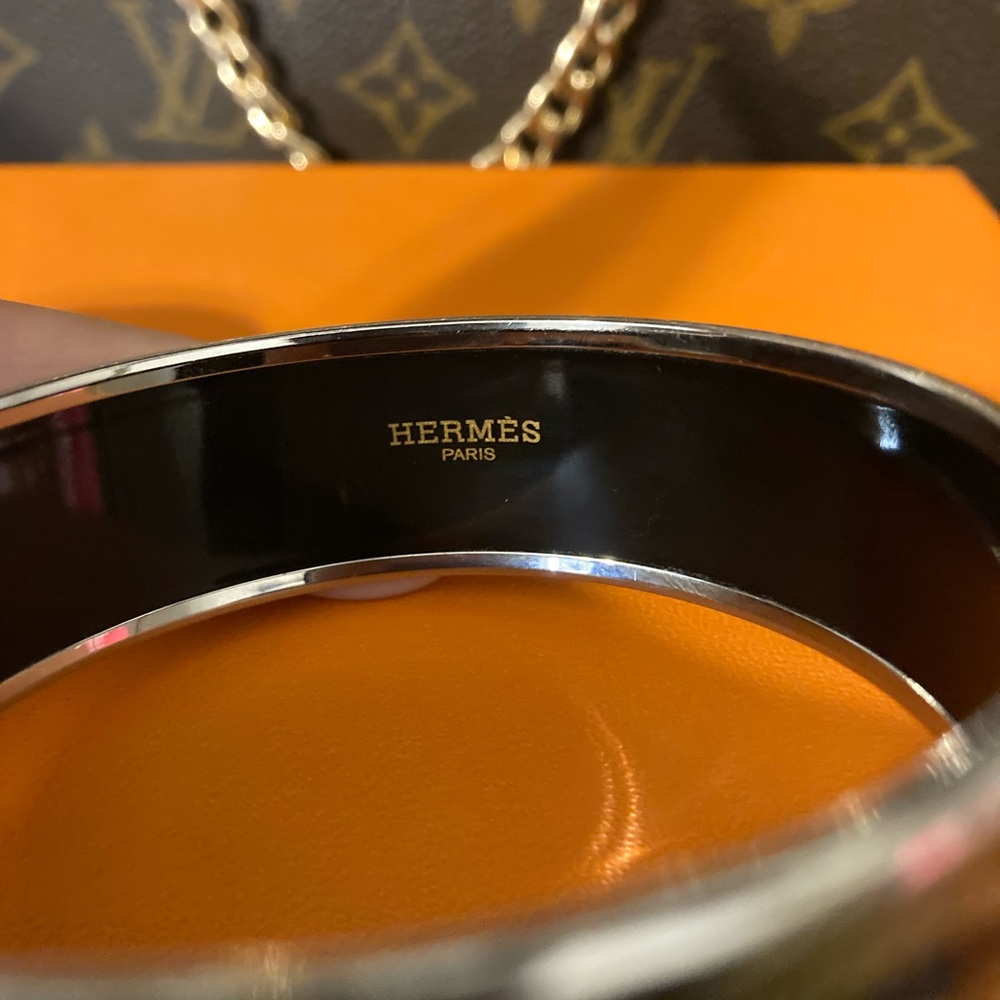 SOLD Hermes Black and Gold Equestrian Bracelet - Picture 6 of 14